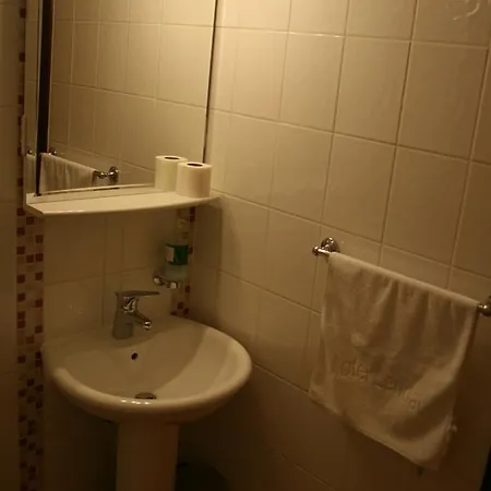Maksumic Motel 3*
