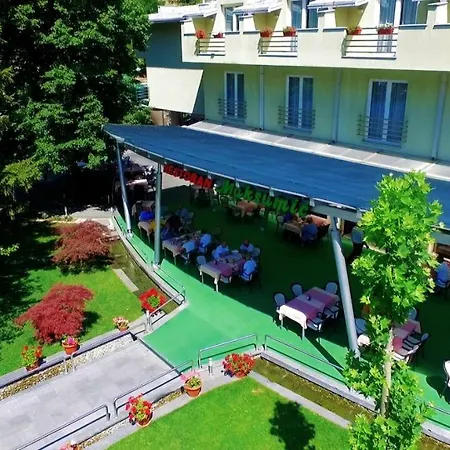 Motel Maksumic 3*